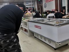 -荣吉招牌自助骨头锅(顾乡店)