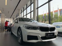 -上海宝信宝马4S店