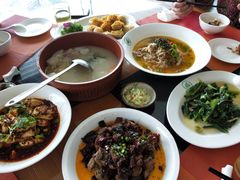 -官房大酒店-玉龙旋宫观景餐厅