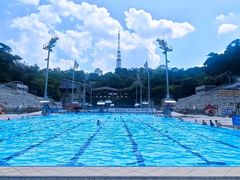 -越秀山游泳场