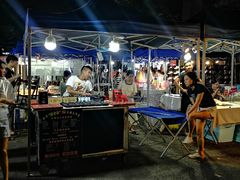 -吴山路夜市