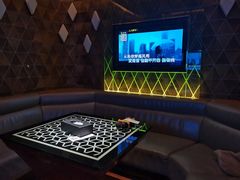 -K+全国连锁KTV(绿地缤纷天地店)