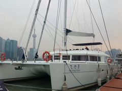 -北外滩百艇汇游艇俱乐部