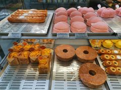 -好利来(上海虹桥新天地Lab主题店)