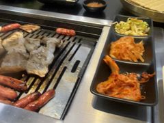 -臻牛烤肉