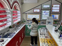 -美空眼镜·星趣控·新乐学·控优点合作店(周浦万达店)