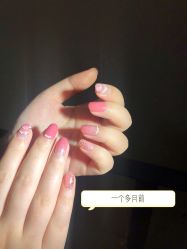 -爱小小美甲美学