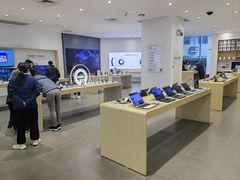 -华为授权体验店(中山公园来福士)