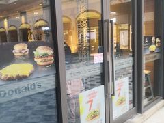 门面-麦当劳(长泰商业广场店)