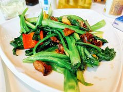 咸鱼炒芥兰-至潮餐厅精致粤菜·活鲈鱼·走地鸡(珠江新城店)
