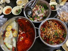 -周良天山牛杂城(天山路总店)