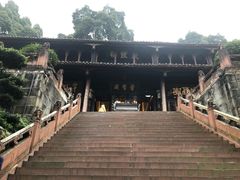 -峨眉山报国寺