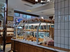 面包甜点陈列柜-老大昌(淮海中路店)