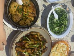 -鲤鱼塘农家山庄