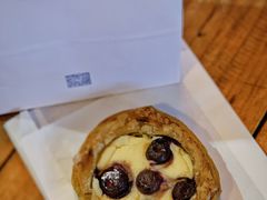 蓝莓可颂-仙峰天然面包(迎宾路店)