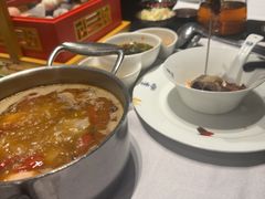-红鼎豆捞·专注品质海鲜20年(宝丰路店)
