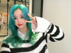 -丝语萱形象