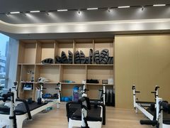 -Z&B Fitness Studio·Gym(前滩L+PLAZA店)