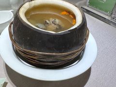 海椰皇炖乌鸡-尚一汤·粤菜海鲜(环球港店)