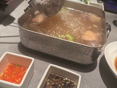 -左庭右院鲜牛肉火锅黑金店(陆家嘴中心店)