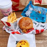 在KFC花39.9买了姆明玩具 还送了我汉堡薯条蛋挞饮料🥤