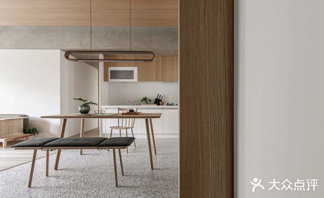 今日分享[礼花]简约风格装修，却比大多数人住的都舒坦。