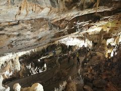 -波斯托伊纳溶洞