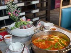 -野山舂·贵州现舂酸汤牛肉(民生路店)