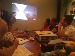 -小草屋轰趴馆别墅派对新场团建家庭聚会