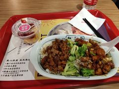 宫保鸡丁卤肉拼饭-和合谷(新街口店)