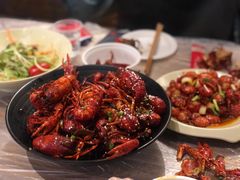 -巴厘龙虾·榜首油焖大虾(音乐学院·沿江酒馆店)