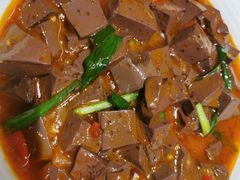 纳西族炖鸡血-老滇山寨•云南特色菜•地方菜•民族风情歌舞表演(金碧店)