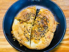 牛肉锅盔-青石桥老瓦房肥肠粉总店(青石桥总店)