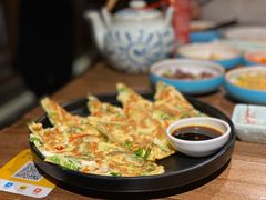 泡菜饼-明洞阿姨·韩式酱蟹烤肉·创意料理(三元桥店)