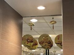 -麦当劳(轻轨曹杨路店)