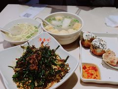 麻酱荠菜大馄饨-东泰祥生煎馆(重庆北路店)