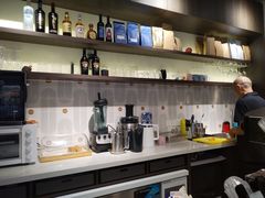 -WOW coffee