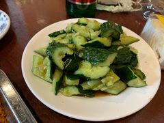 拍黄瓜-玫瑰红烤羊排(北新桥三条店)
