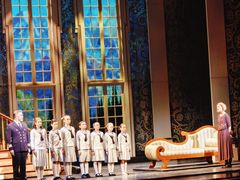 -交通银行前滩31演艺中心