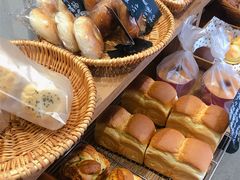 -沁屋面包店(人民东路店)