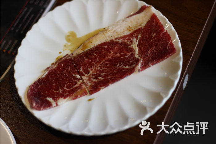 盐味厚烤牛小排