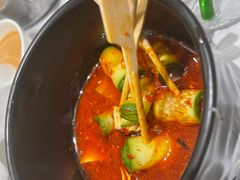 -红鼎豆捞·非遗鲍皇汤火锅(宝丰路店)