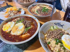 -丁丁猫重庆小面(徐州路店)