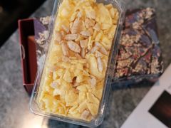 榄仁萨其马-白天鹅宾馆·美食屋