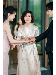 -禾米旗袍妈妈装礼服定制(嘉业国贸店)