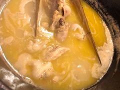 -鲜入围煮花胶鸡海鲜火锅