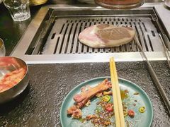 -臻牛烤肉