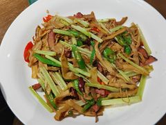 -梧桐树下(云锦世家店)