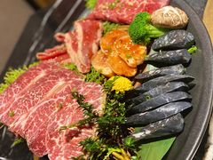 -山川小町·极番烧肉(新地假日广场店)