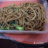 餐饮店，商场都没有开门，快递也就有邮政，顺丰